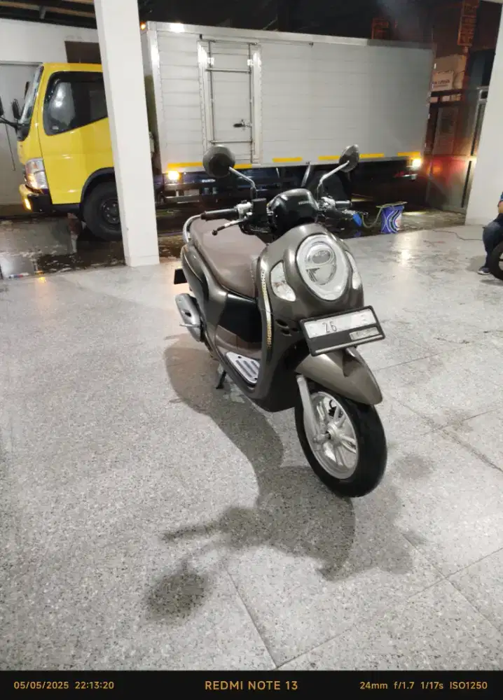Dijual cepat honda scoopy stylish 2022 grey