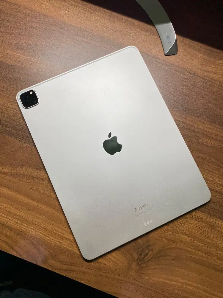 IPAD M2 12.9 inch 128gb wifi only + keyboard magnetic + pencil