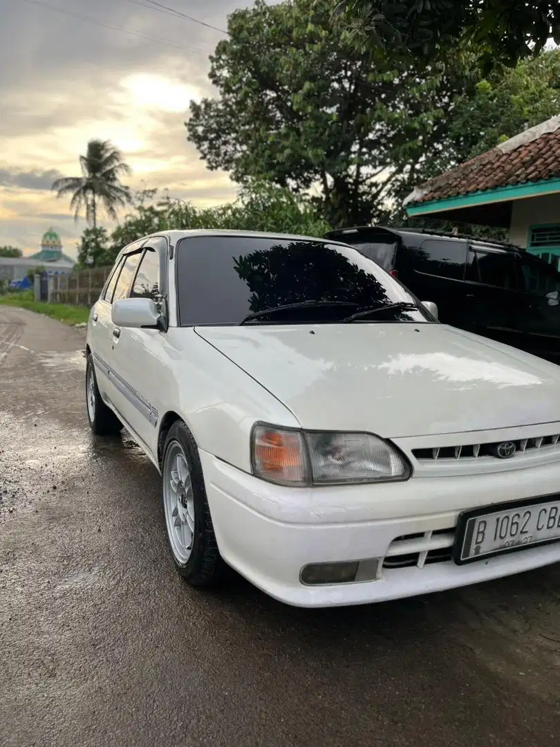 Starlet kapsul 1.300 th 1990