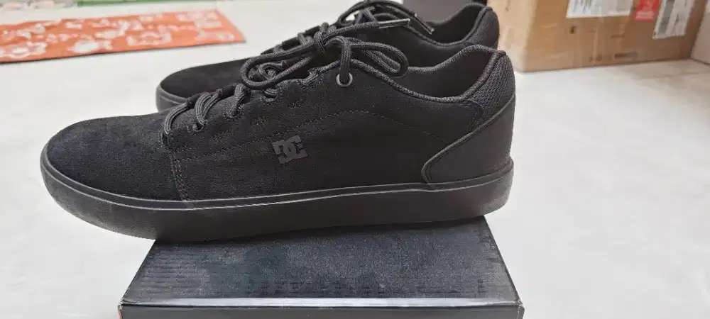 Sepatu DC Hyde size 11