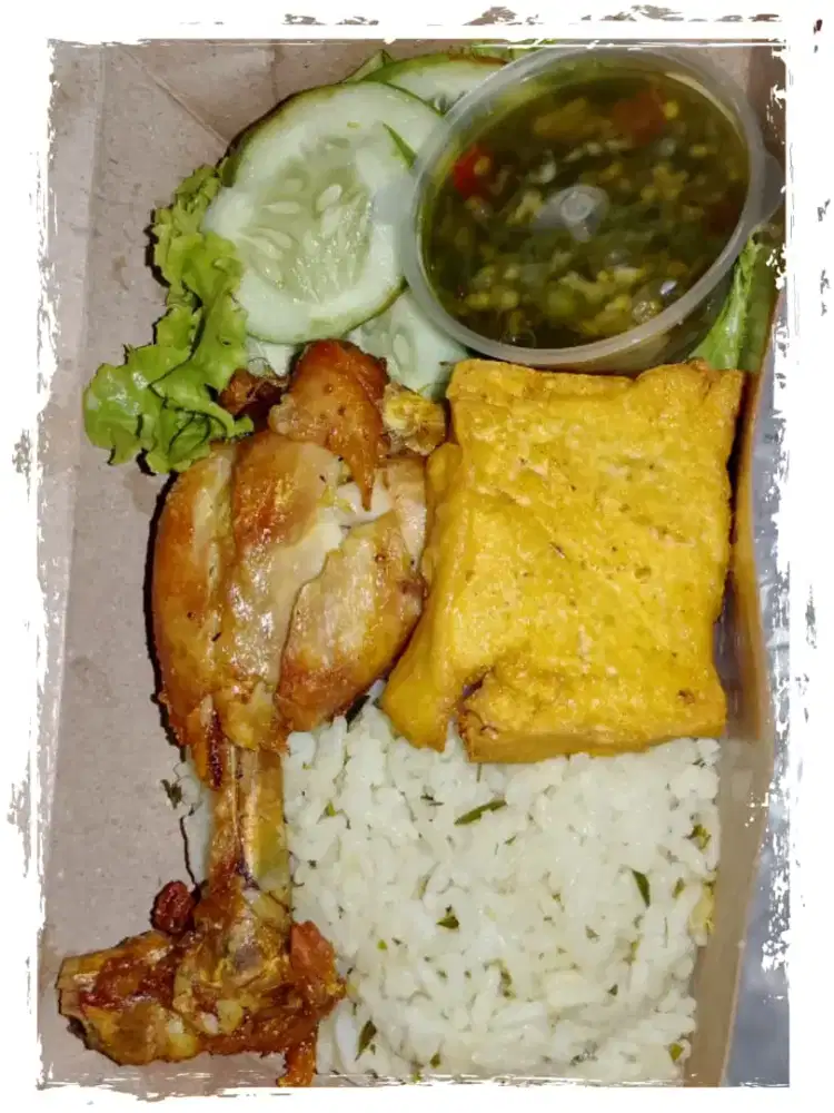 Nasi Ayam sambal hijau