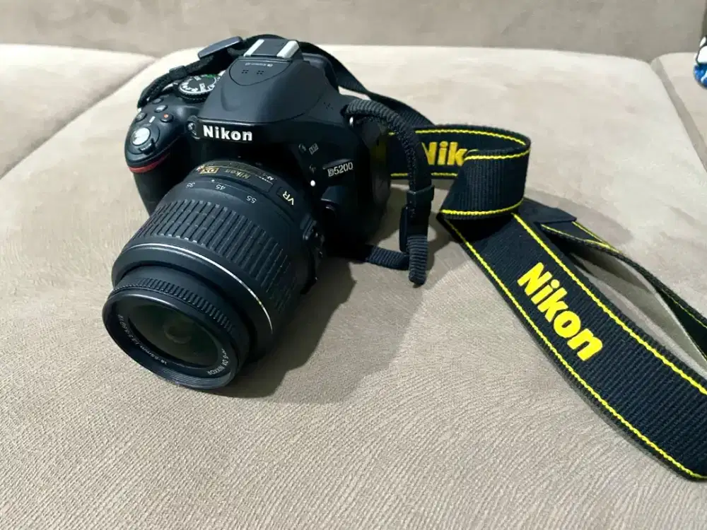 Nikon D 5200 second