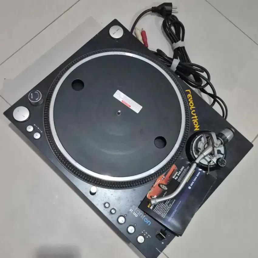 Set 2 Turntable Stanton ST150 + Mixer Traktor Kontrol Z2