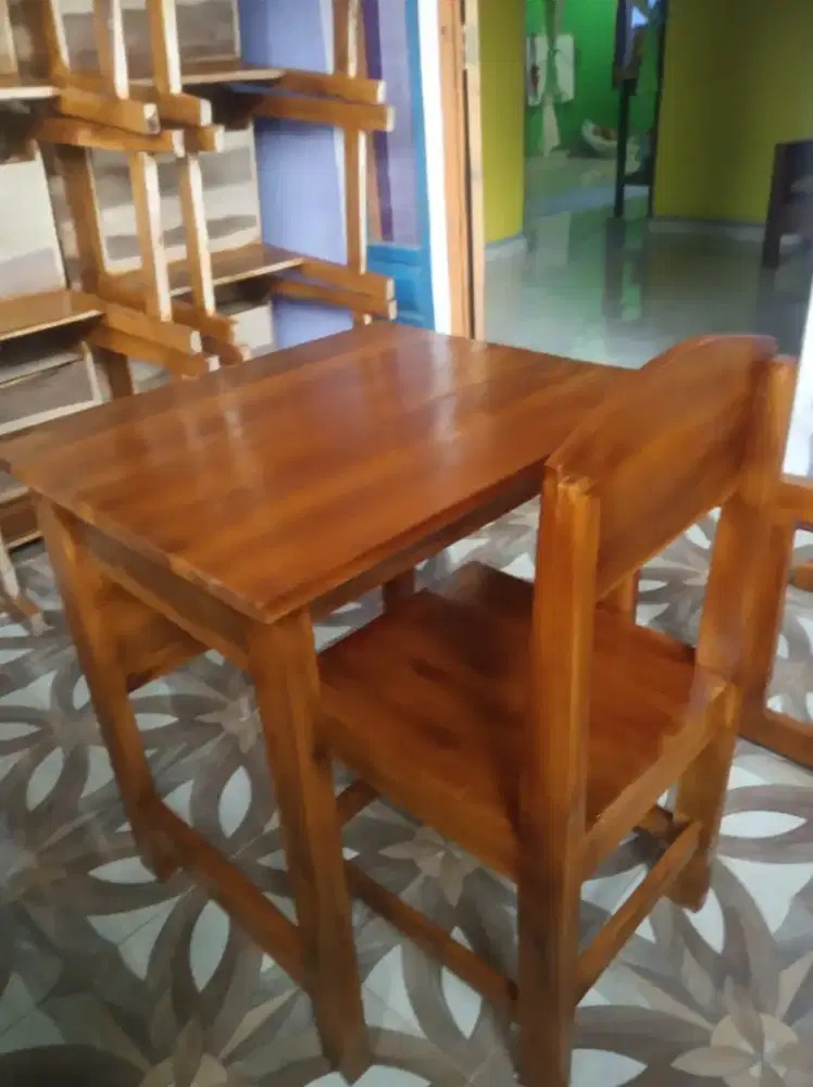 Meja sekolah,  meja belajar, meja kelas komputer,  meja laptop kost