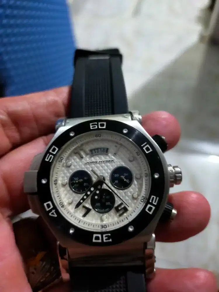 Jam Tangan Jorg Hysek Abyss