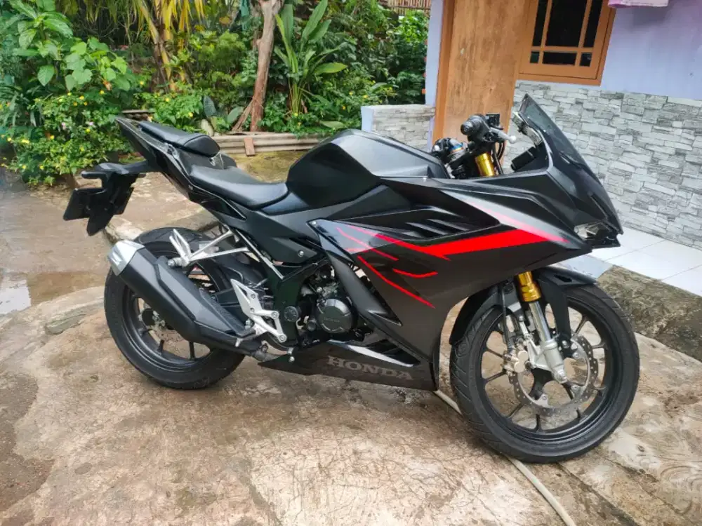 HONDA NEW CBR150R THN2022 SEPERTI BARU