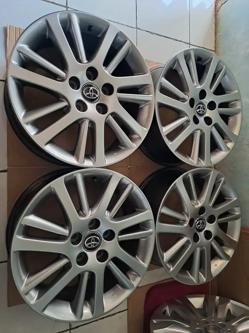 Velg Oem Toyota Camry R17 5x114
