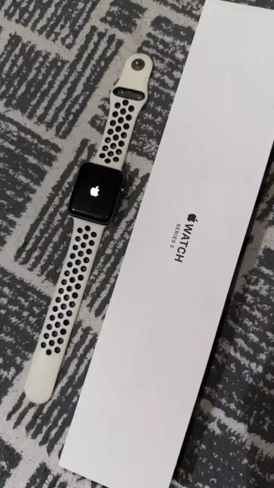 Iwatch series 3 42mm black grey