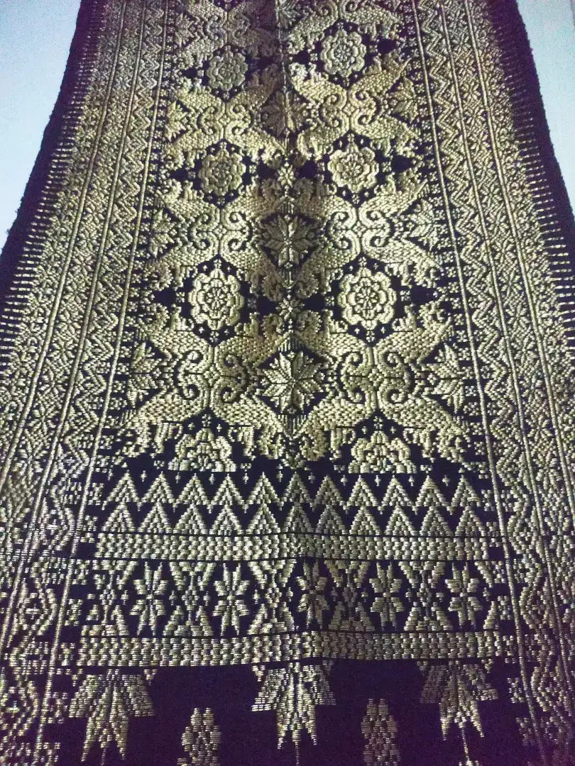 Selendang Songket hitam benang emas Palembang