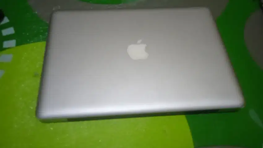 Laptop apple macbook pro 2009.gambling.lcd mulus. Casing mulus.
