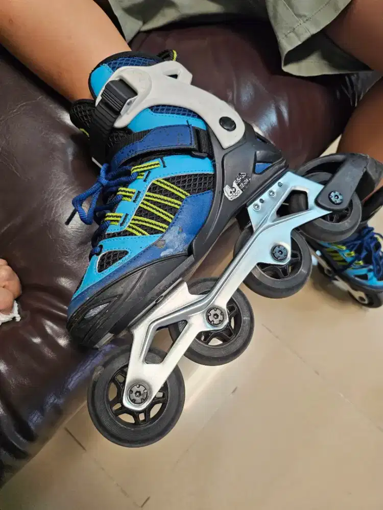 Jual roller blade merk OXELO .bisa disetel hingga 4 ukuran