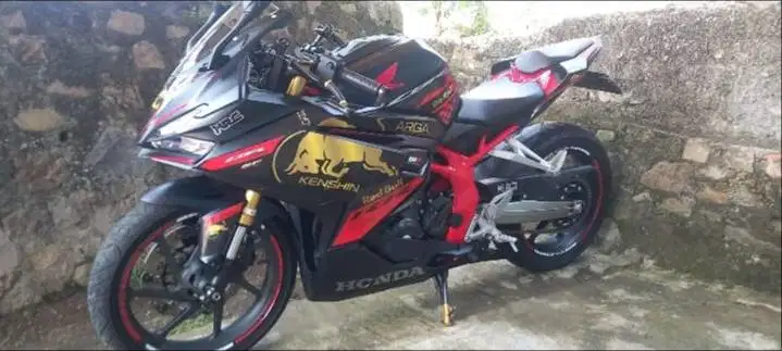 HONDA CBR 250RR Mystique blue ABS SP