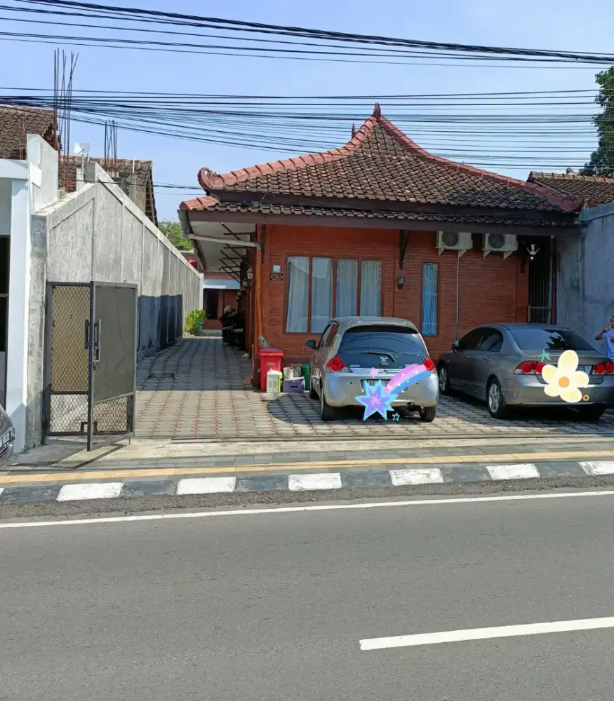 Dijual kost eksklusif 8 kamar dgn lokasi strategis