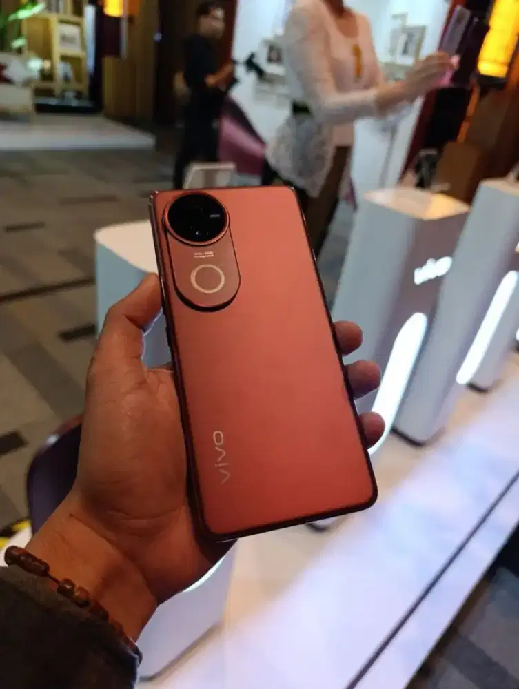 CASH CREDIT VIVO V50 512GB