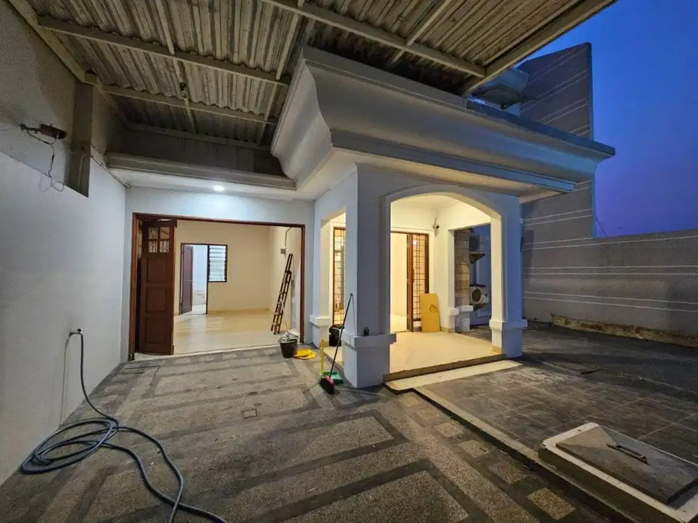 Dijual dan Disewa Rumah Baru Pantai Mentari Semi Furnish Mewah