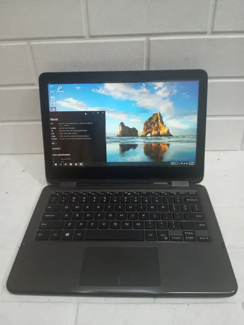 Dell 3185 A6-9220e Radeon R4 DDR 4GB SSD 32GB & 512GB LED 12 4 Jam