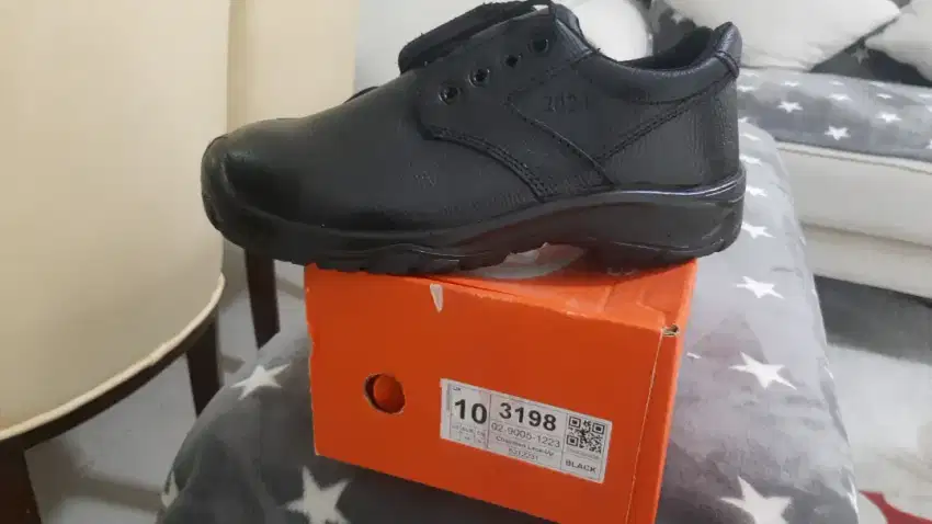 Sepatu Safety Dr Osha kondisi Baru. Size 10