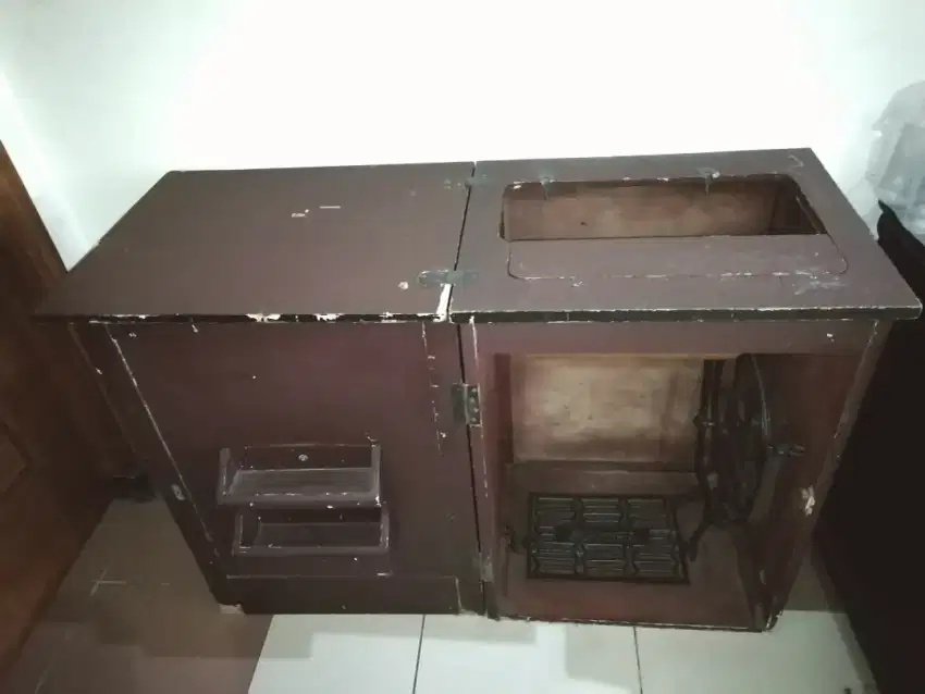 Meja Jahit Jadul / Kuno Singer