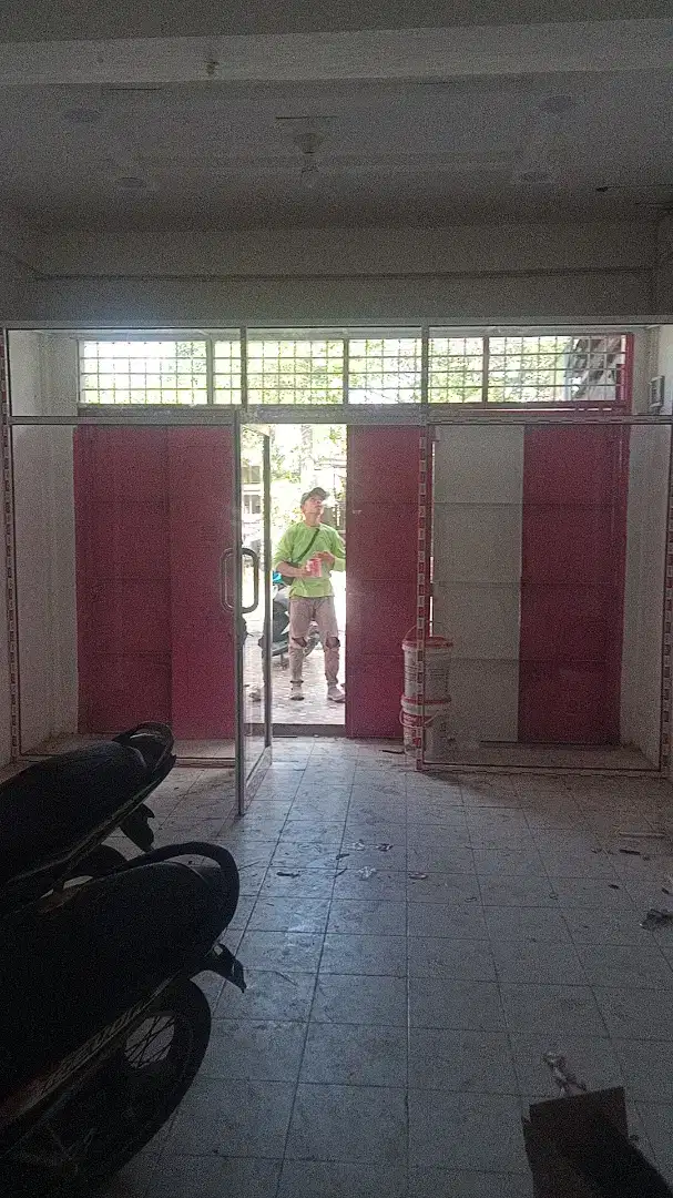Pintu kaca sekat kaca