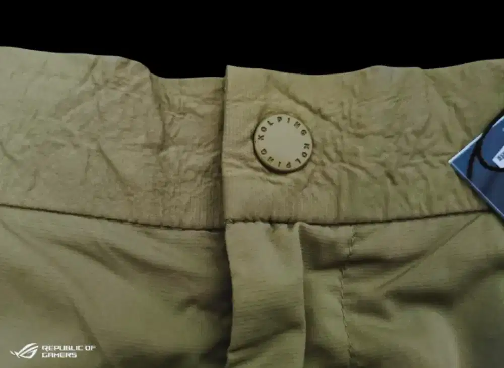 Celana pendek kopling