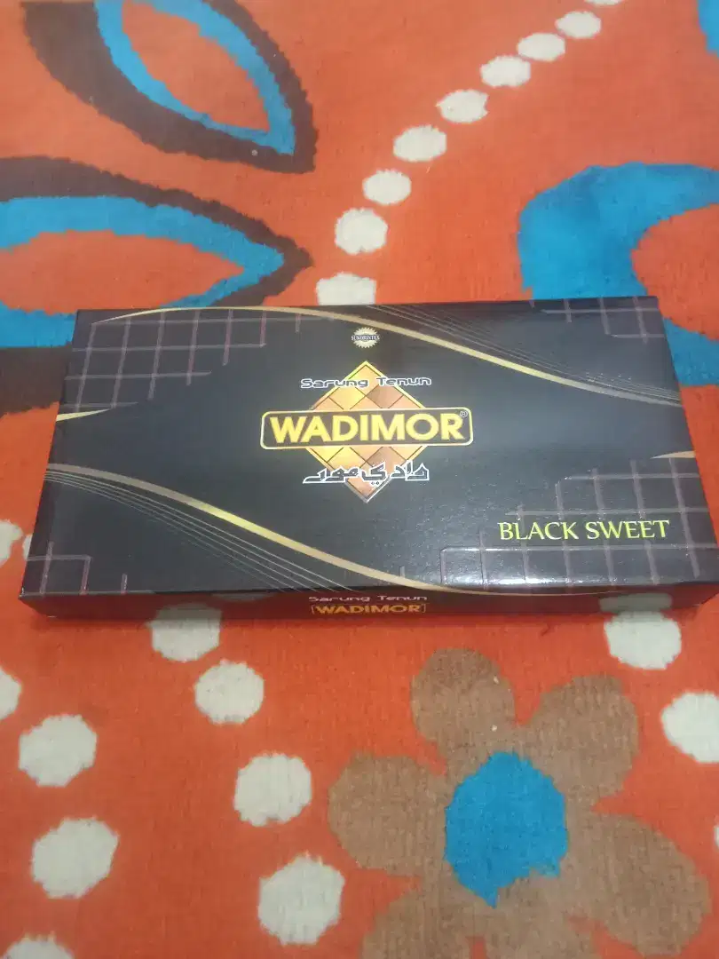 Wadimor motif black sweet