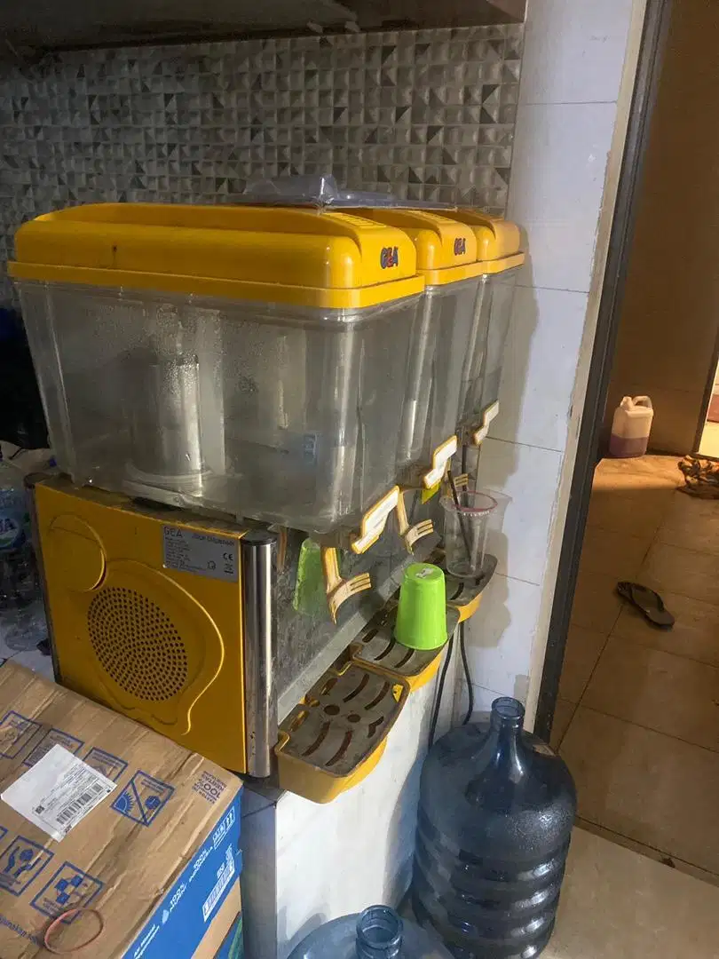 Jual tempat minuman 3 tabung merek gea kondisi semua normal