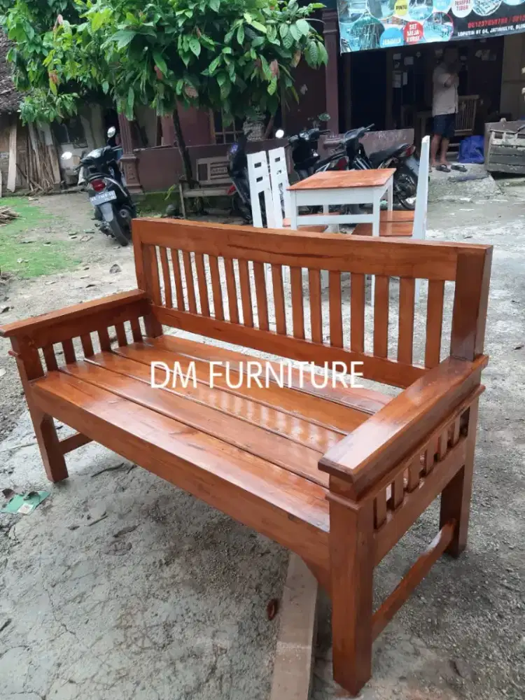 KURSI TERAS MURAH POLL