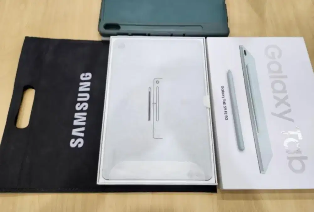 Samsung Galaxy Tab S9 FE 8/128 GB SEIN Kondisi Seperti Baru