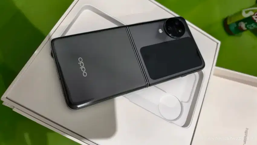 Oppo Find N3 Flip 5G 12/256 Shiny Black Mulus 99,99 %