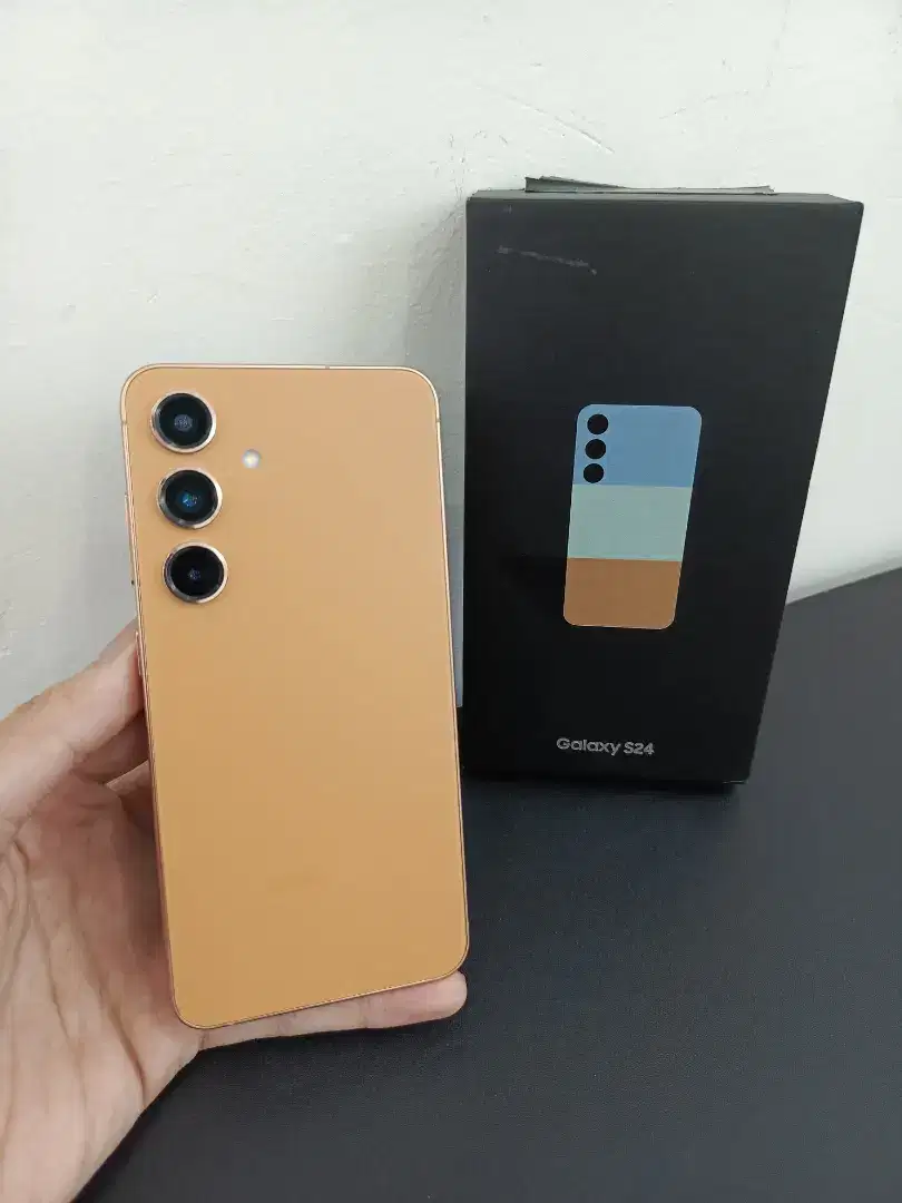 Samsung S24 5G 8/256 Resmi Sein, Fullset Ori, Mulus seperti baru