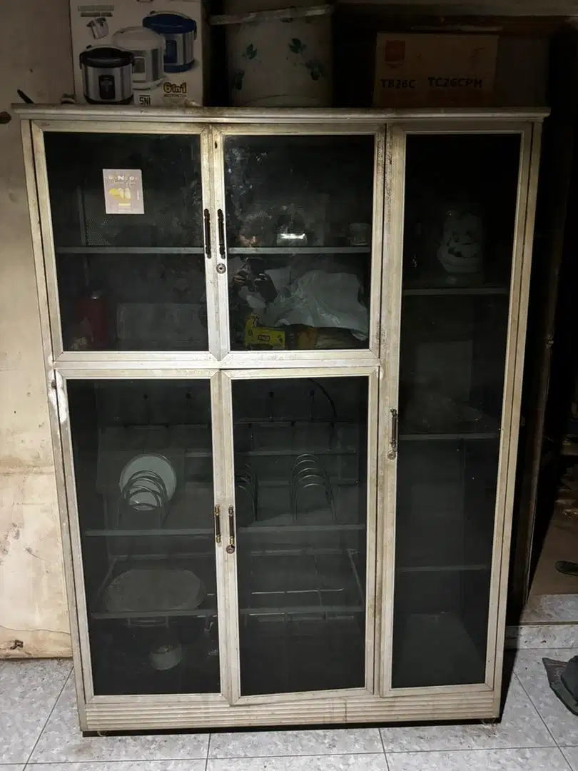 Lemari Tempat simpan makanan