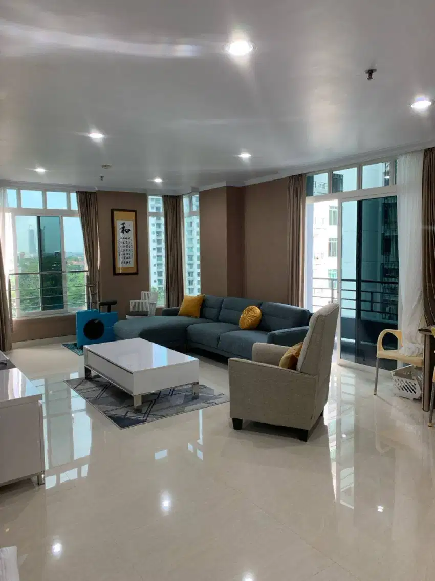 DIJUAL KONDOMINIUM GOLF VIEW DI GRAHA FAMILY REGENCY BARU GRESS LT 8