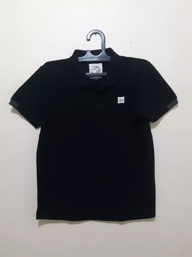 BAJU POLO BRAND WALK HITAM SIZE L