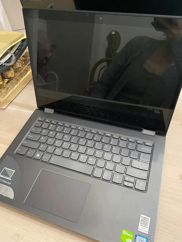 Jual bekas pakai LENOVO YOGA 520 i5