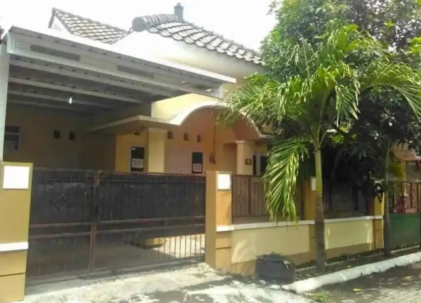 Rumah second Murah siap huni Jajar Laweyan Solo