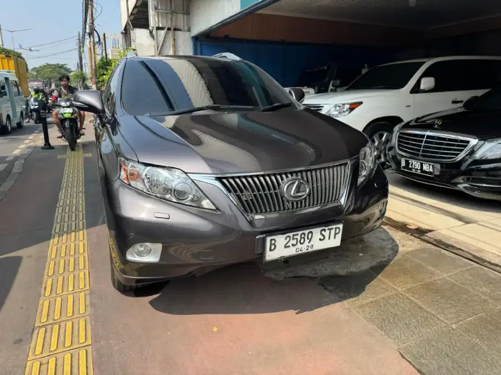 Lexus RX350 th 2011 AT siap pakai
