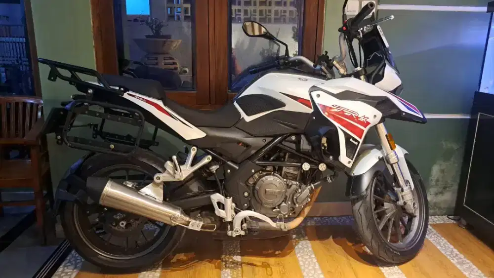 Benelli TRK 250