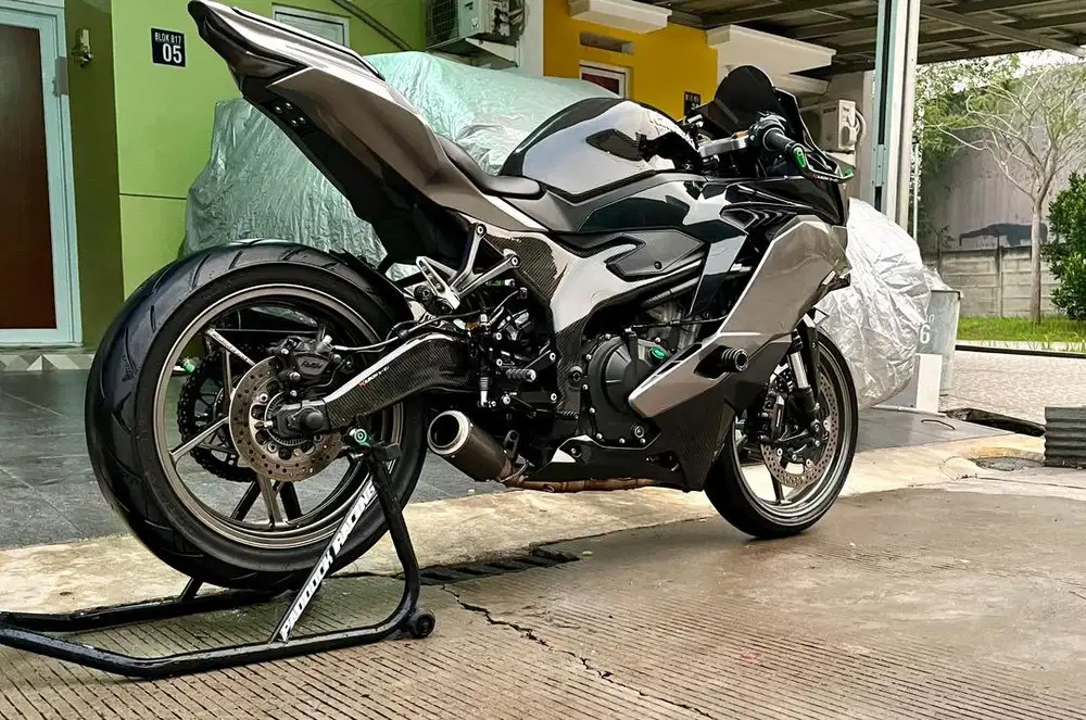 Forsale Zx25R Non Abs 2022 Quickshift by Kawasaki