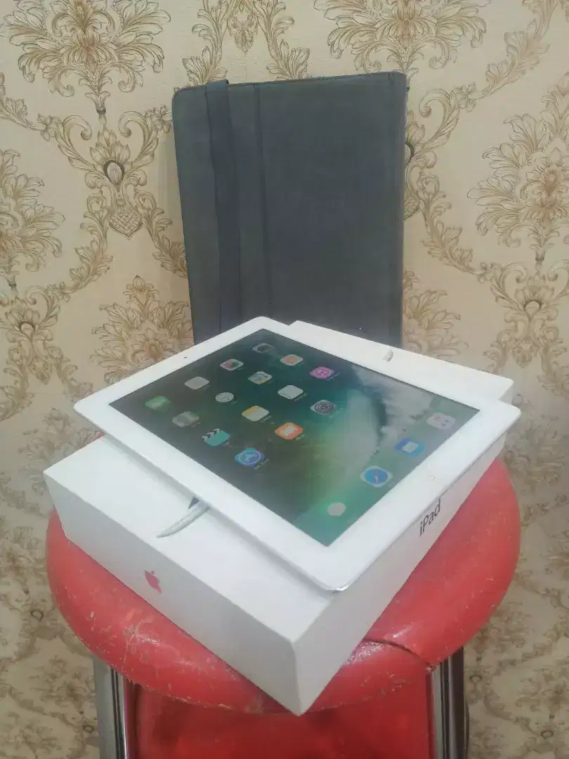 iPad gen 4 internal 32 wifi only normal semua nya mlus lkp