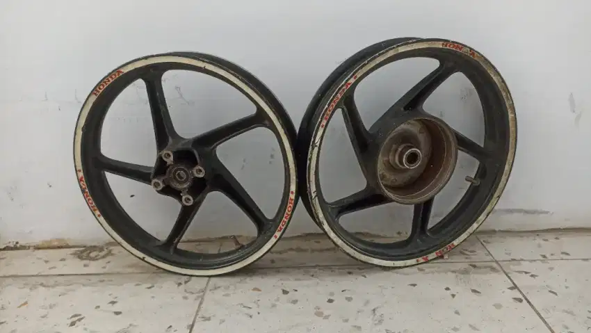 Velg Beat Karburator Depan+Belakang Second Original