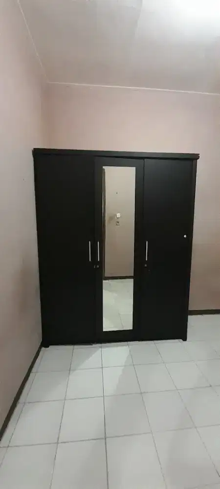 Lemari pakaian lemari baju