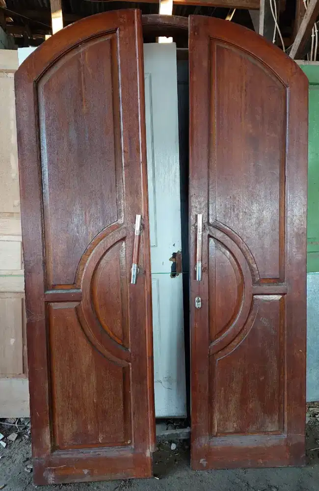 Pintu 2 Model Lengkung Kupu-Kupu Harga Murah Barang Bagus