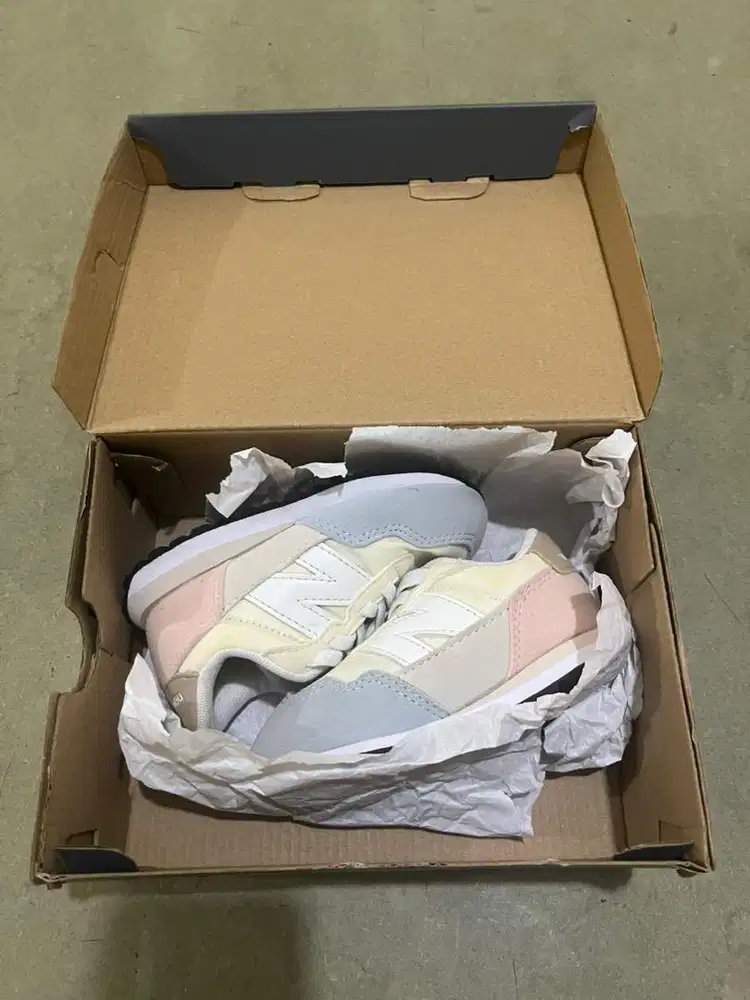 SEPATU ANAK NEW BALANCE