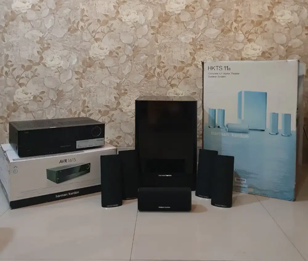Home theatre Harman Kardon + amplifier