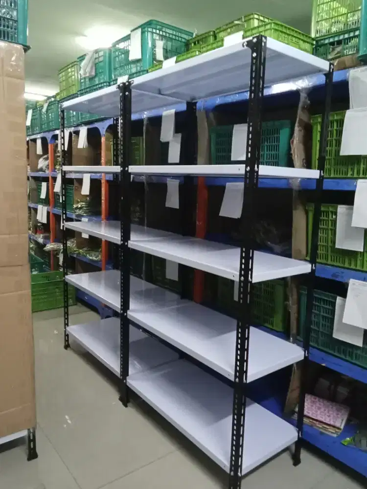 RAK BESI SUSUN GUDANG.