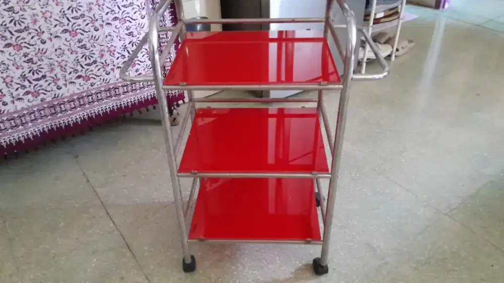 RAK TROLEY KACA 3 SUSUN BERODA