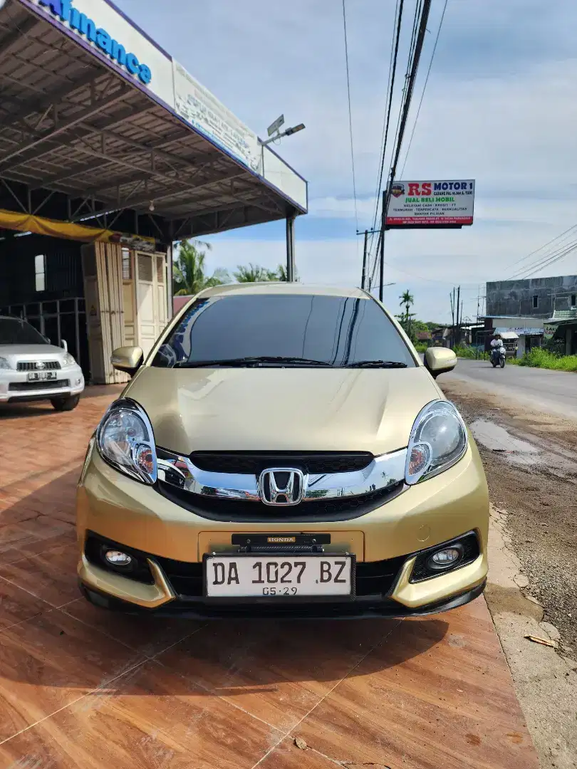 Honda Mobilio 1.5 E Prestige Automatic tahun 2014, wrn Gold istimewa