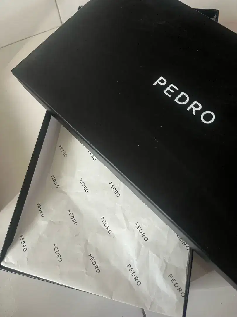 DUS SEPATU PEDRO