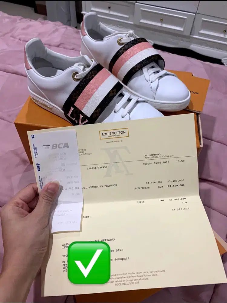 Flash sale Preloved Sepatu LV wanita