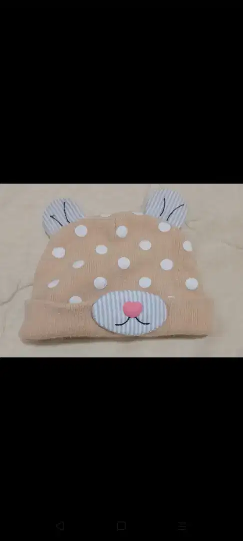 Preloved topi bayi bahan rajut halus & tebal